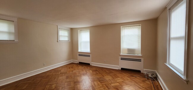 Large Living Room - 6142 North 8th Street Apartments Unit C