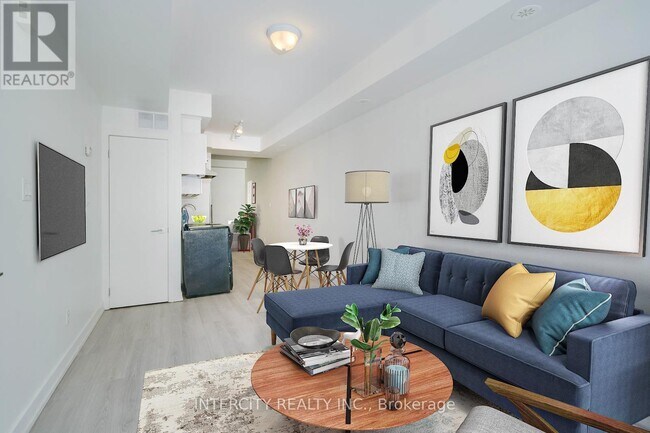 Photo - 1321 Gerrard St E