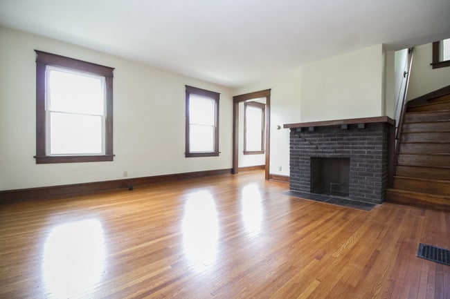 Photo - 701 Hampton Ave