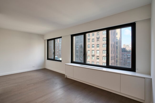 Photo - 220 East 72nd Street