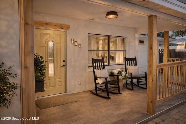 Photo - 804 Oak St