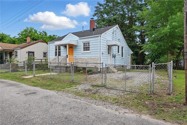 Photo - 862 Apperson St