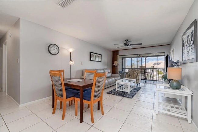 Photo - 1423 Mediterranean Dr Unidad C