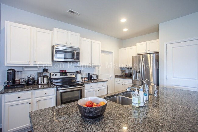 Photo - 142 Presley Ln