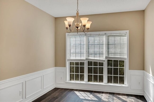 Photo - 11585 Crossington Rd