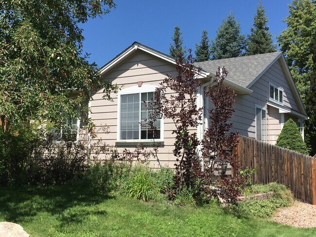 Modern Waneka Lake 4 Bedroom, 3 Bath Prett... - Modern Waneka Lake 4 Bedroom, 3 Bath Prett... House