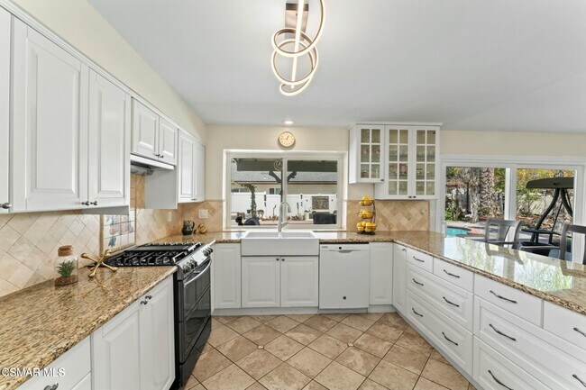 Photo - 26969 Helmond Dr House