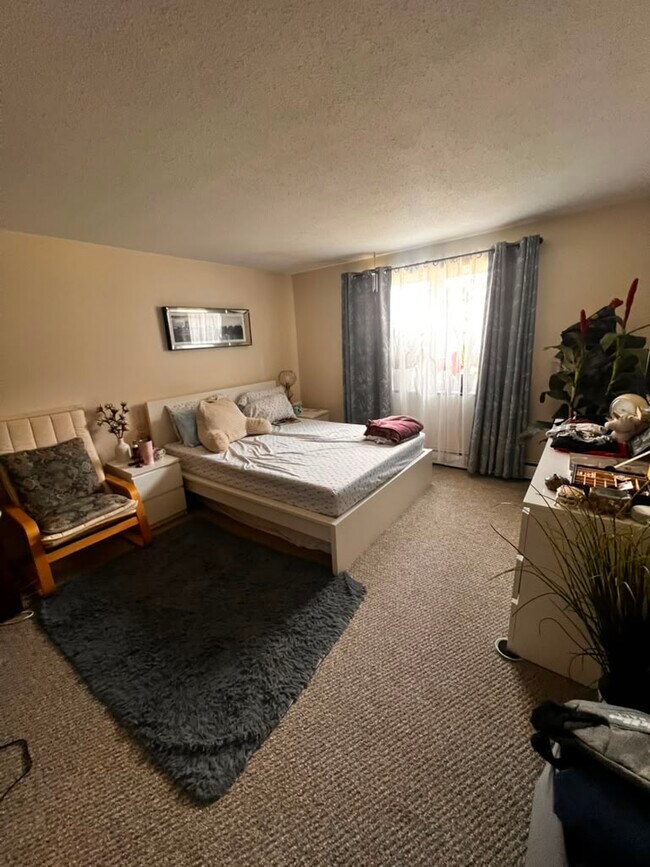 Photo - 1 Brattle Dr Unit 1