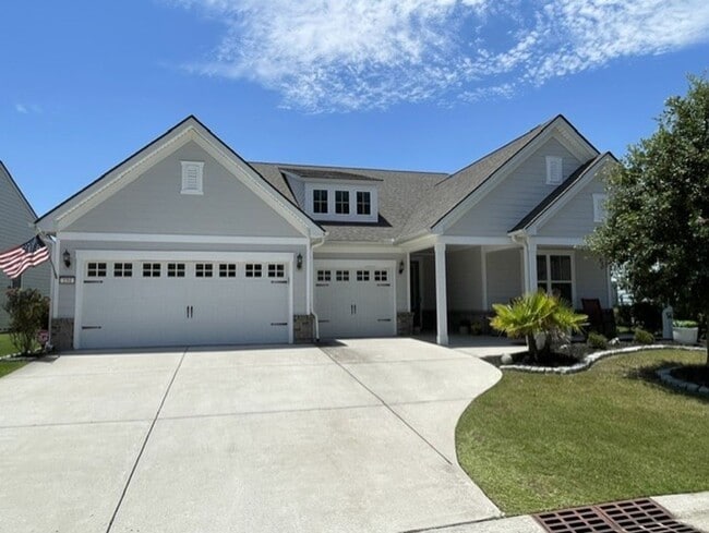 Building Photo - Unfurnished Luxury Golf Course Home in Sun City - 3BR - 3.5BA - Private Den