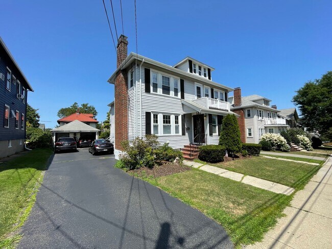 81 Poplar St