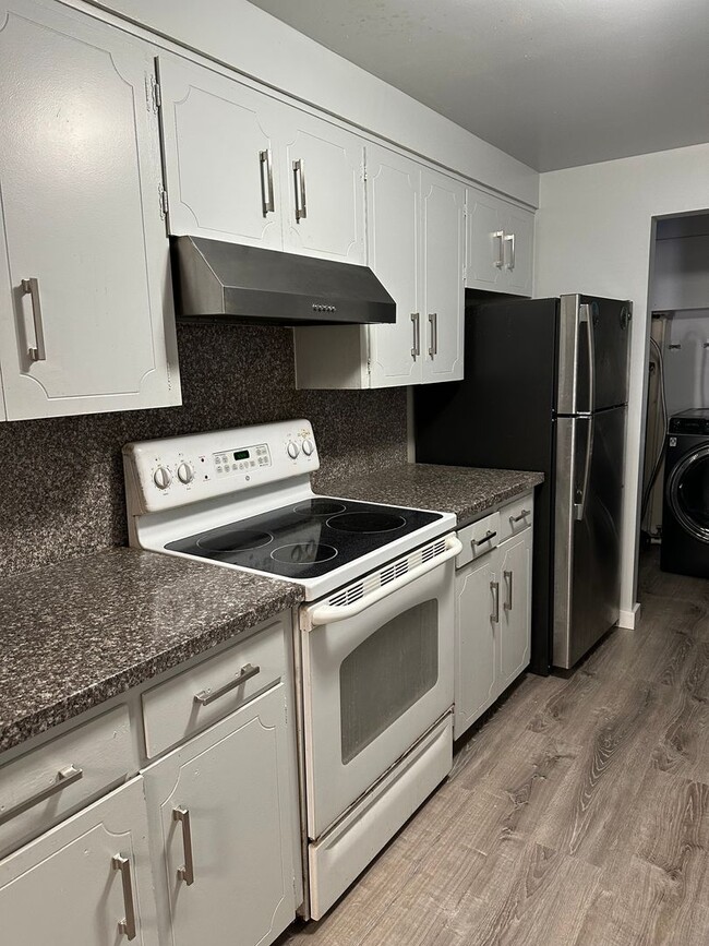Photo - 3 Bedroom 1 Bath Home With A Huge Living R...