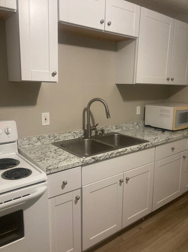 267 E State Rd Unit 2