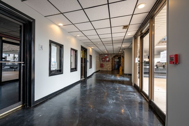 Photo - 2300 N Harlem Ave Unidad 205