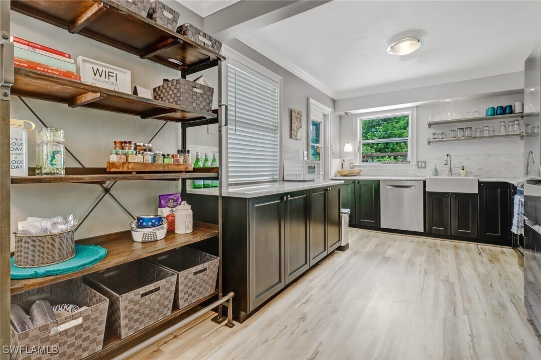 Photo - 1081 Hollygate Ln