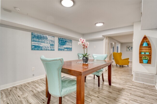 Photo - 1917 Ave M 1/2