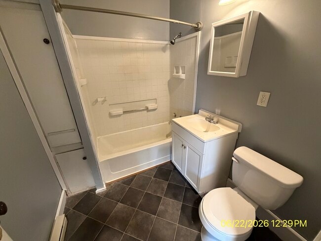 Photo - 1203 E 27th St