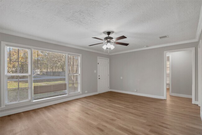 Photo - 1330 Leaman Ave