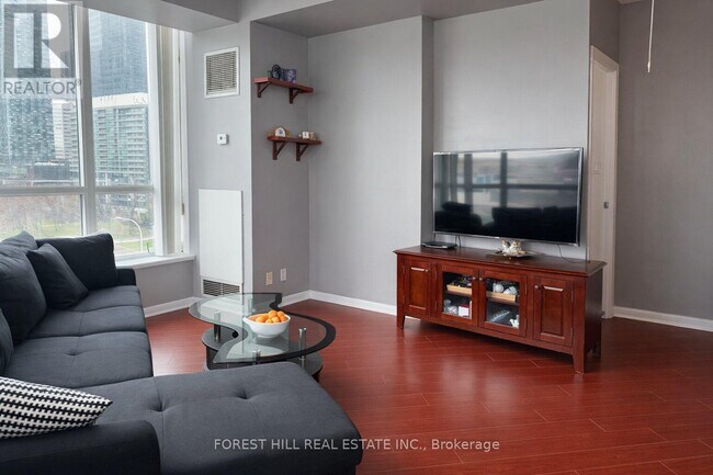 Photo - 230 Queens Quay W Unité 1028