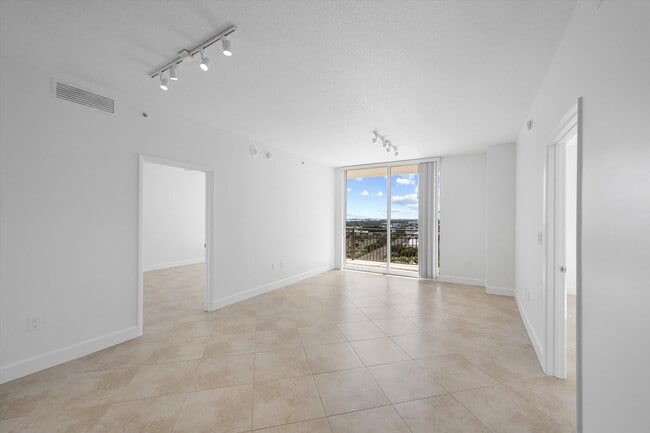 Photo - 550 Okeechobee Blvd Unit 1605