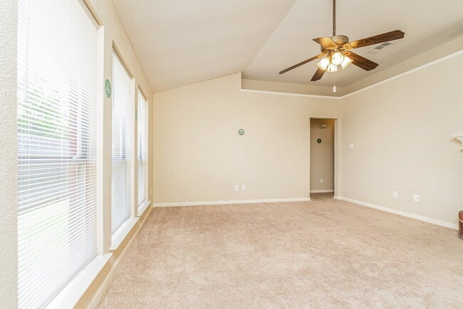 Photo - 6329 Glen Knoll Dr
