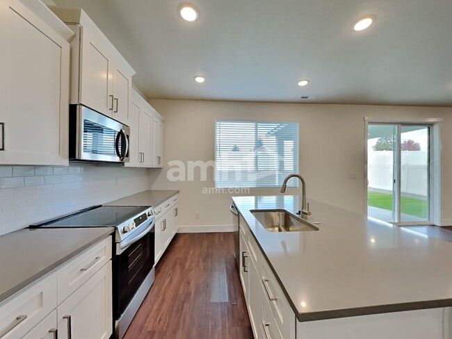 Photo - 9316 W Bowie St