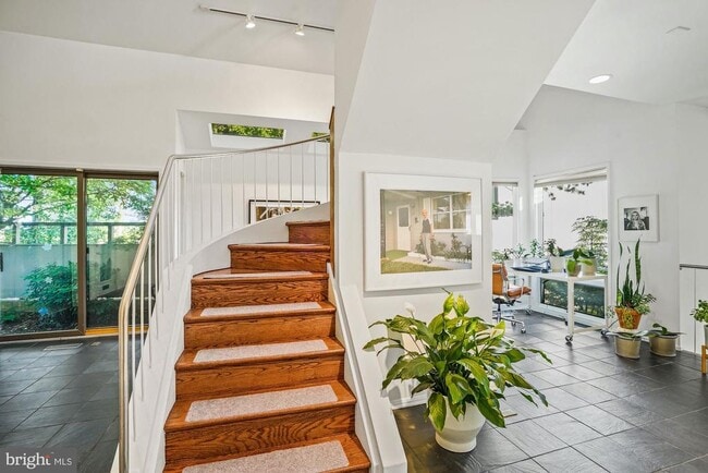 Photo - 4626 Charleston Terrace NW