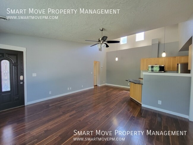 Photo - 2705 E Mendota Dr