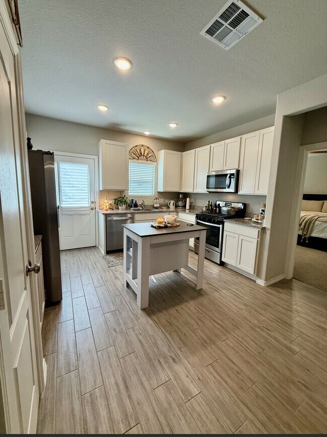 Photo - 834 Redinger Ridge Dr