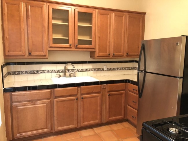 Photo - Chateau Nob Hill Apartments