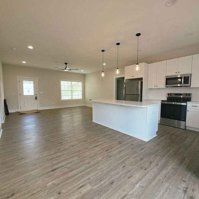Photo - 118 Wetmore Rd