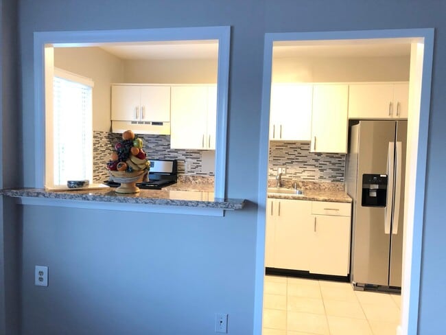 Kitchen - 3701 5th St S Unit 313