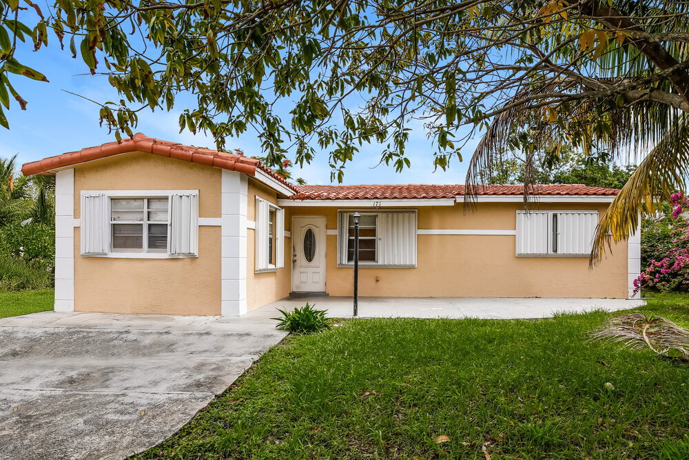 Photo - 171 NE 26th St Casa