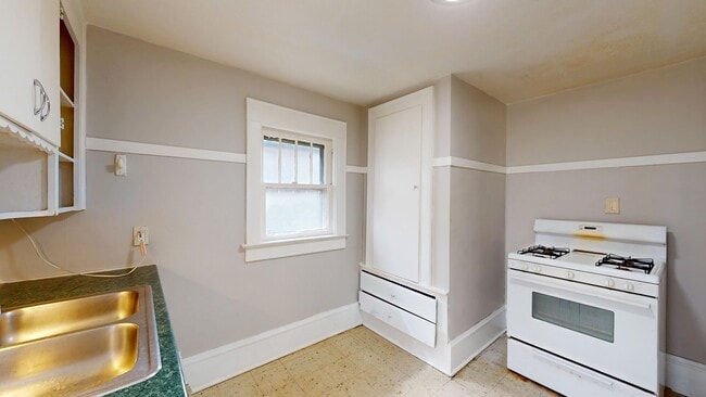 Photo - 2196 6th St SW