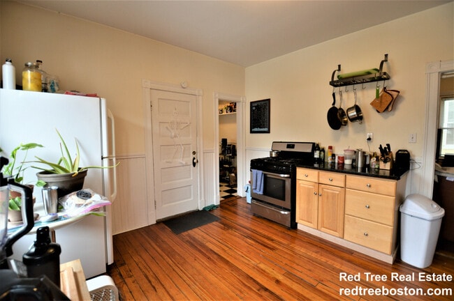 Photo - 67 Washburn Ave Unit 2