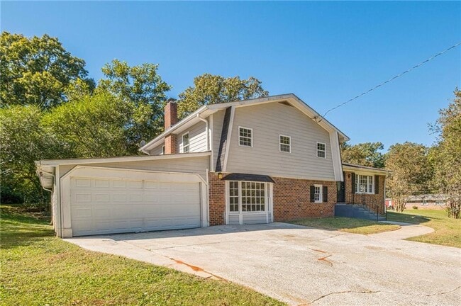 Photo - 1798 Dogwood Ct SW