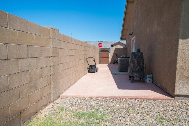 Photo - 5951 E 45th Pl