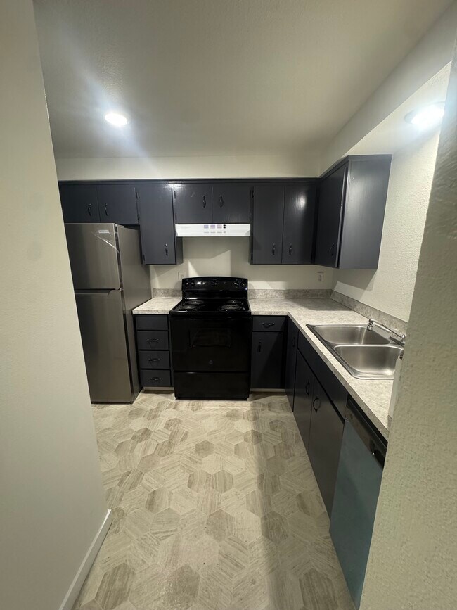 Photo - 15715 63rd Street Ct E Unidad 2