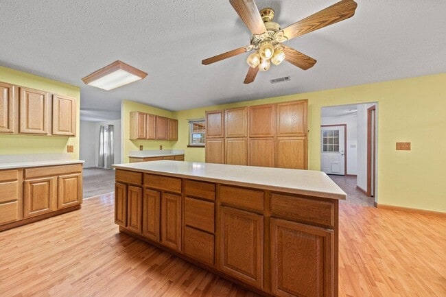 Photo - 122 Beach Dr