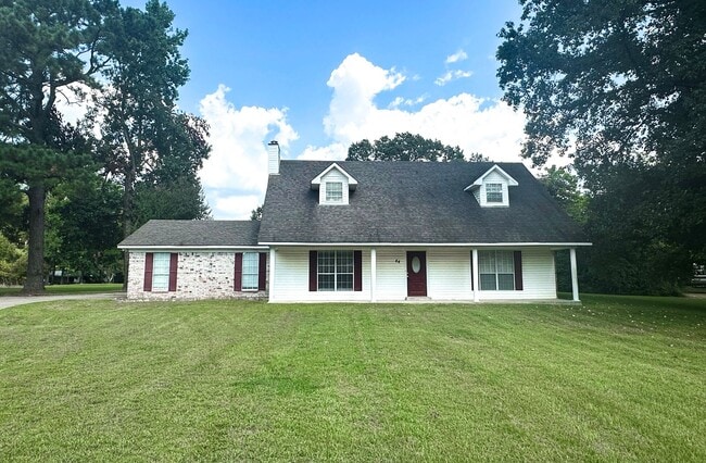 Photo - 3 Bedroom 2.5 Bath House in Texarkana, TX