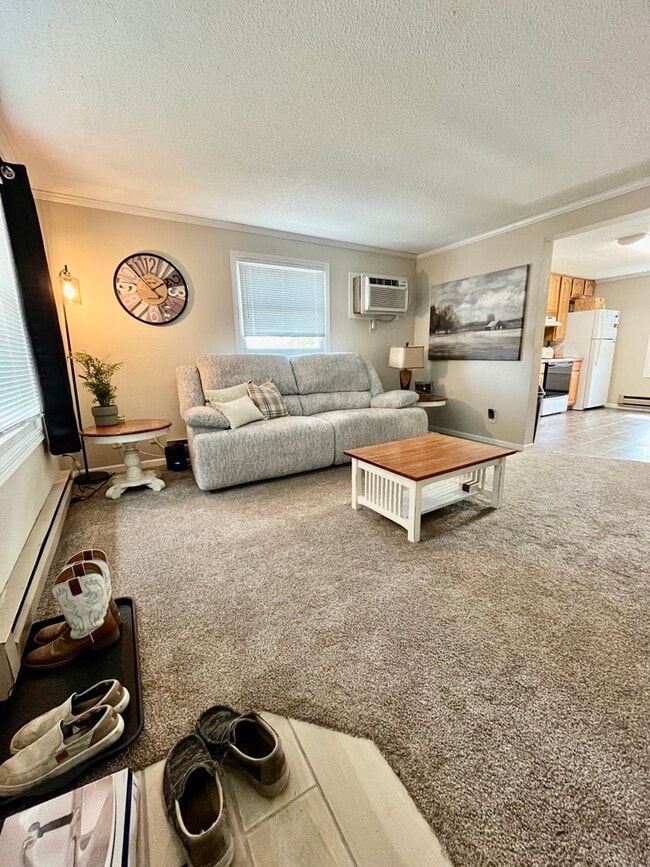 Building Photo - 9 Madison Ave NW Unit 3 Rental