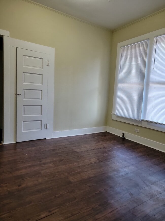 Photo - 101 N 11th Ave