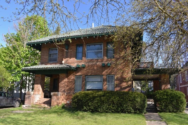 Photo - 524 W Church St Unit B