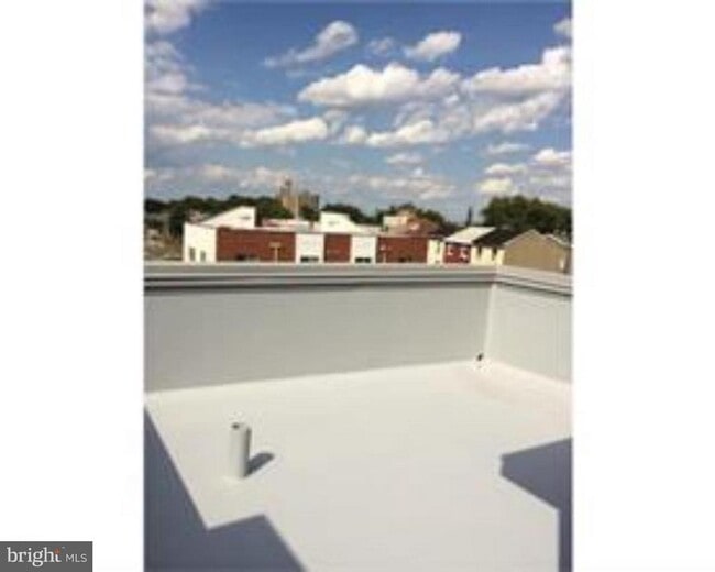 Building Photo - 624 N 11th St