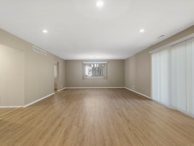 Photo - 26656 Farmbrook Villa Dr Unit none