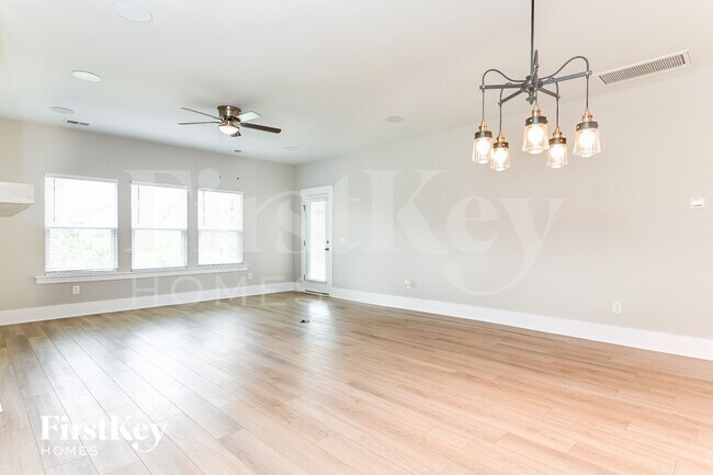 Photo - 229 Lucca Dr