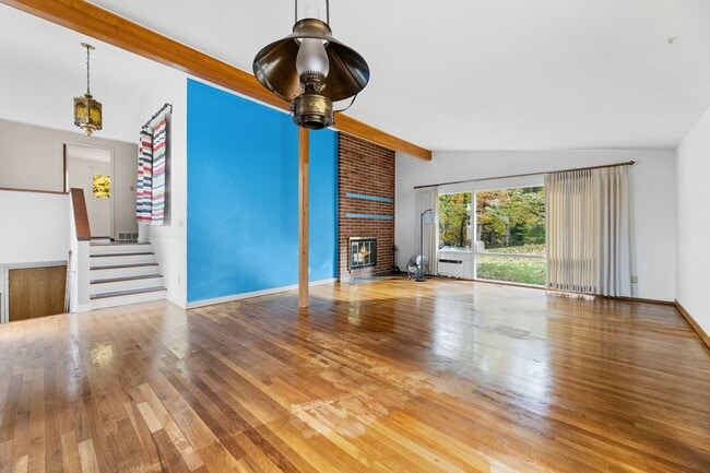 Photo - Bellevue Eastgate Mid-Century Modern