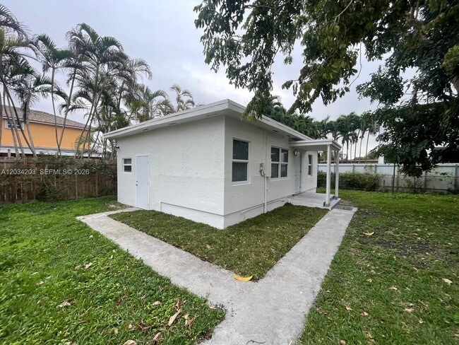 Photo - 2103 SW 60th Ave Unidad 2
