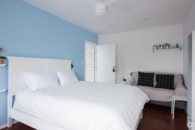 Building Photo - 2314 Pacific Unit D Rental