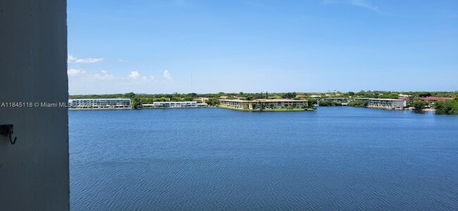 Photo - 1301 NE Miami Gardens Dr Unit 602W