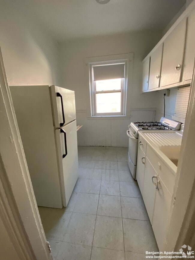 Building Photo - 5 Walbridge St Unit 12 Rental
